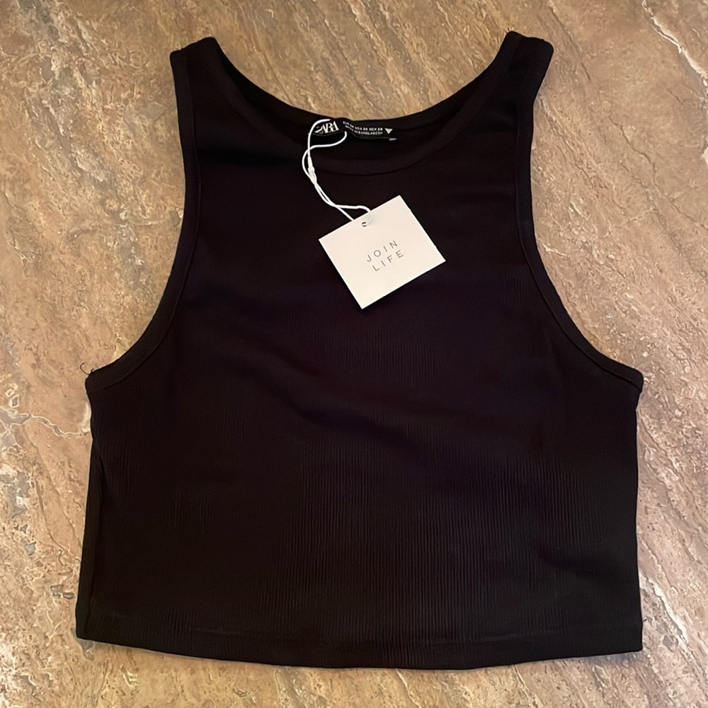 NWT Zara Cropped Racerback Tank in black